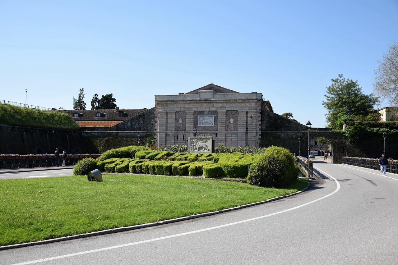 Bed and Breakfast Prigioni House Peschiera del Garda Zewnętrze zdjęcie